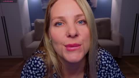 Melanie Bennett online show from May 2026 06:53:01 AM