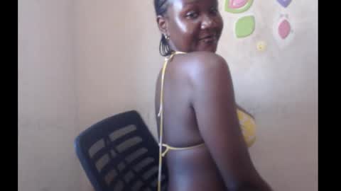 Snapshot of melanin_coco chatting on September 2025 04:08:01 PM Bene online show from September 2025 04:08:01 PM