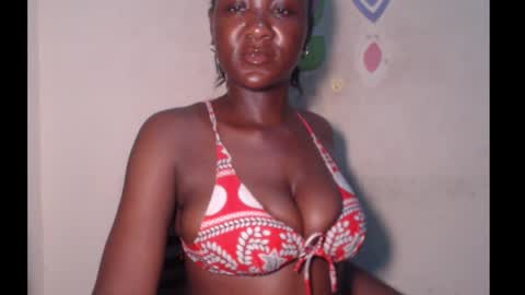 Snapshot of melanin_coco chatting on September 2025 08:34:02 PM Bene online show from September 2025 08:34:02 PM