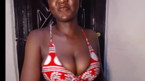 Snapshot of melanin_coco chatting on September 2025 07:19:02 PM Bene online show from September 2025 07:19:02 PM
