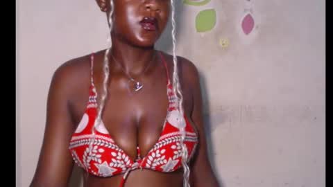 Snapshot of melanin_coco chatting on October 2025 11:05:01 PM Bene online show from October 2025 11:05:01 PM