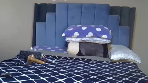 Snapshot of melanin_moon chatting on May 2026 11:17:01 AM Moon online show from May 2026 11:17:01 AM