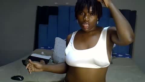 Snapshot of melanin_moon chatting on May 2026 12:51:02 AM Moon online show from May 2026 12:51:02 AM
