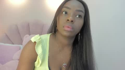 Melanie online show from November 2025 03:34:01 AM