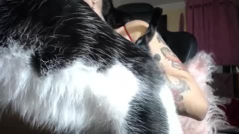 melany online show from November 2025 06:30:01 PM