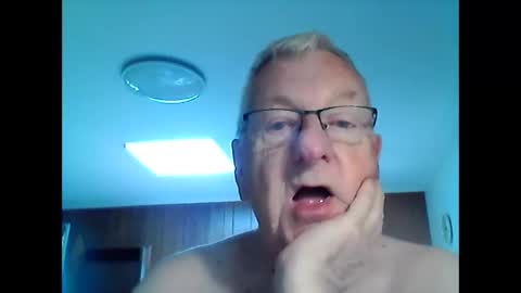 melbourne000 online show from November 2025 03:19:01 AM