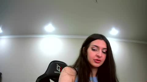melena_caramel online show from April 2026 01:49:01 PM