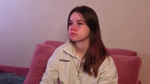 Snapshot of meliamaheia chatting on November 2025 08:05:02 AM Erica online show from November 2025 08:05:02 AM