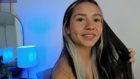 Snapshot of melii_0 chatting on March 2026 11:32:02 AM Melii online show from March 2026 11:32:02 AM