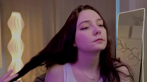 Snapshot of melindaventuri chatting on April 2026 08:23:01 AM Alice - online show from April 2026 08:23:01 AM