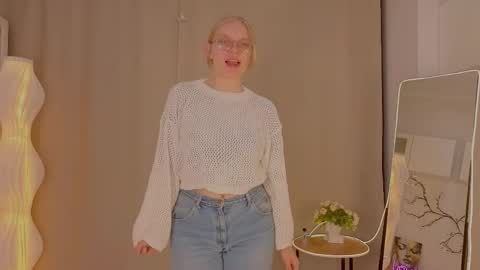 Snapshot of melindaventuri chatting on April 2026 07:14:01 PM Alice - online show from April 2026 07:14:01 PM