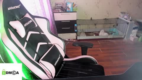 melisanilson online show from April 2026 04:46:01 AM