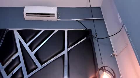 melissa_23_ online show from February 2026 11:37:02 AM