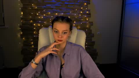 Melissa online show from February 2025 08:21:01 PM