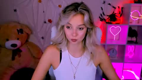 Melissa online show from October 2025 04:30:02 PM