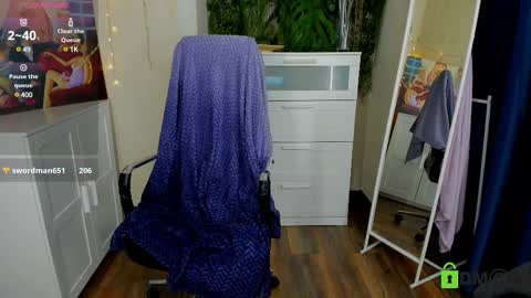 Snapshot of melissa_wells chatting on February 2025 02:31:01 AM Melissa online show from February 2025 02:31:01 AM