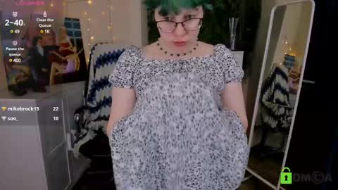 Snapshot of melissa_wells chatting on February 2025 03:31:02 AM Melissa online show from February 2025 03:31:02 AM