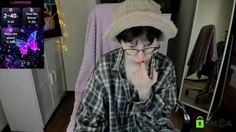 Snapshot of melissa_wells chatting on October 2025 08:49:01 PM Melissa online show from October 2025 08:49:01 PM