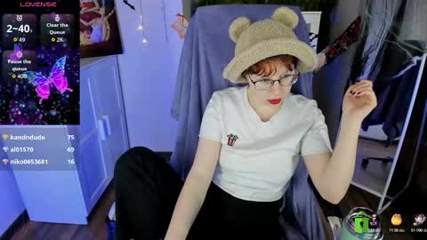 Snapshot of melissa_wells chatting on October 2025 04:35:02 AM Melissa online show from October 2025 04:35:02 AM