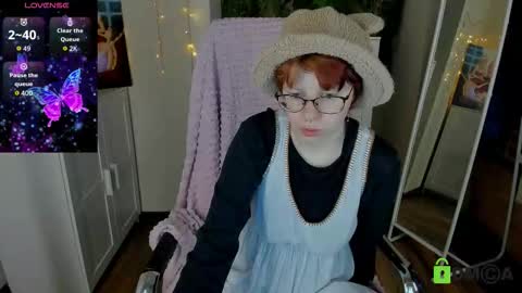 Snapshot of melissa_wells chatting on November 2025 08:43:01 PM Melissa online show from November 2025 08:43:01 PM