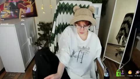 Snapshot of melissa_wells chatting on November 2025 04:11:01 AM Melissa online show from November 2025 04:11:01 AM