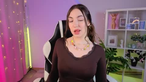Snapshot of melissachaarm_ chatting on May 2026 09:14:02 AM Melissa online show from May 2026 09:14:02 AM