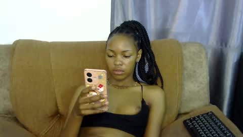 Snapshot of melissah_hot chatting on February 2025 07:43:02 PM melissah_hot online show from February 2025 07:43:02 PM