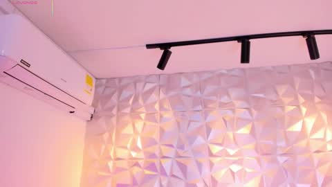  Mell online show from March 2026 11:43:02 AM