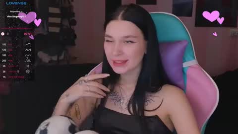 Snapshot of mella_freya chatting on January 2025 08:59:01 PM Freya IM NONUDE online show from January 2025 08:59:01 PM