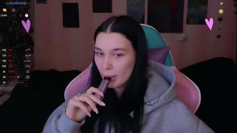 Snapshot of mella_freya chatting on January 2025 09:45:01 PM Freya IM NONUDE online show from January 2025 09:45:01 PM