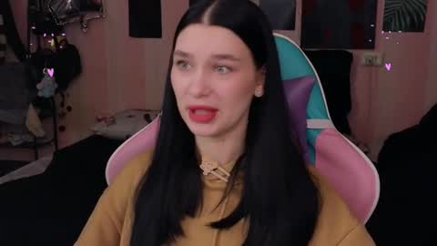 Snapshot of mella_freya chatting on February 2025 08:57:01 PM Freya IM NONUDE online show from February 2025 08:57:01 PM