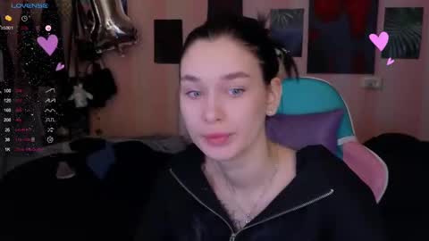 Snapshot of mella_freya chatting on February 2025 09:31:02 PM Freya IM NONUDE online show from February 2025 09:31:02 PM