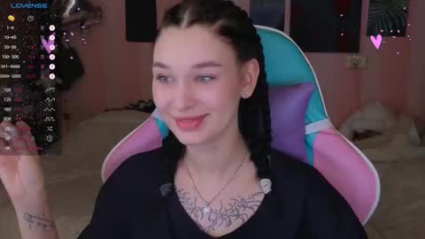 Snapshot of mella_freya chatting on February 2025 09:14:02 PM Freya IM NONUDE online show from February 2025 09:14:02 PM