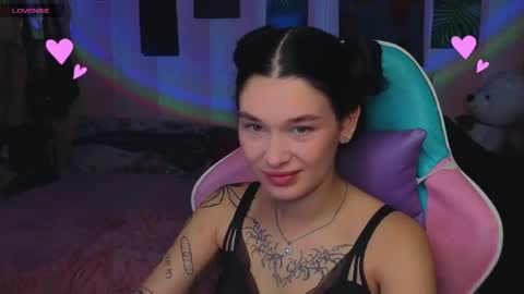 Snapshot of mella_freya chatting on September 2025 12:24:02 AM Freya IM NONUDE online show from September 2025 12:24:02 AM