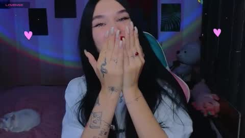Snapshot of mella_freya chatting on September 2025 10:57:01 PM Freya IM NONUDE online show from September 2025 10:57:01 PM