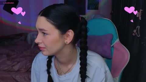 Snapshot of mella_freya chatting on September 2025 11:10:02 PM Freya IM NONUDE online show from September 2025 11:10:02 PM