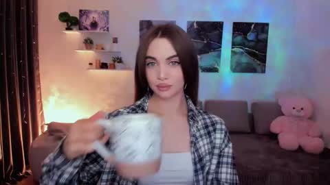 Tessa online show from December 2025 08:57:02 PM