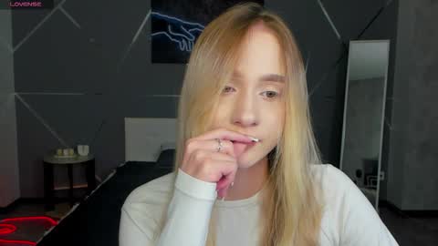 mellisadream online show from September 2025 03:21:01 AM
