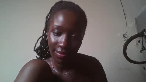 mellisagal online show from February 2026 01:22:01 PM