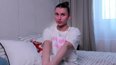 Snapshot of mellisamckeel chatting on April 2026 11:55:02 AM Lia online show from April 2026 11:55:02 AM