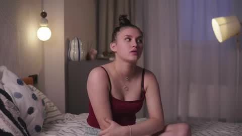 Snapshot of mellisamckeel chatting on April 2026 03:28:02 PM Lia online show from April 2026 03:28:02 PM