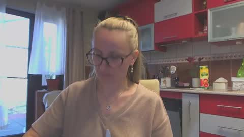 Melly online show from March 2025 08:02:02 AM