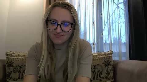 Melly online show from November 2025 07:19:01 AM