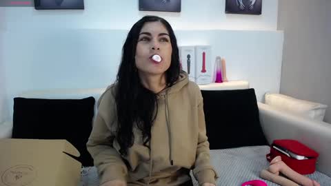 Melodi online show from April 2026 01:44:02 PM