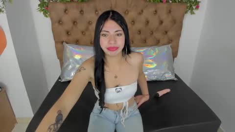 Snapshot of melody_hottt_ chatting on January 2025 12:38:01 PM Melody online show from January 2025 12:38:01 PM