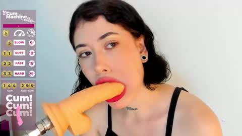 Snapshot of melody_suarez chatting on December 2024 07:57:02 PM MELODY online show from December 2024 07:57:02 PM