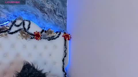 Snapshot of melody_suarez chatting on December 2024 04:20:02 AM MELODY online show from December 2024 04:20:02 AM