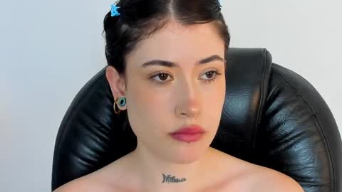 Snapshot of melody_suarez chatting on December 2024 12:52:02 AM MELODY online show from December 2024 12:52:02 AM