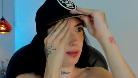 Snapshot of melody_suarez chatting on January 2025 01:34:02 AM MELODY online show from January 2025 01:34:02 AM