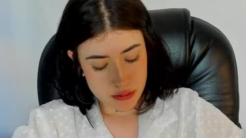 Snapshot of melody_suarez chatting on January 2025 02:15:02 AM MELODY online show from January 2025 02:15:02 AM